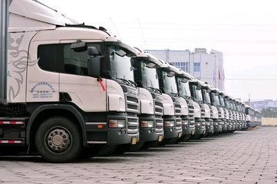 年收益前十的物流行业基金是哪几只?受电商影响大不大?觉得物流行业有潜力